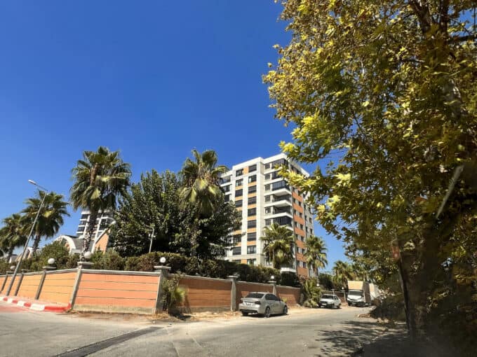 FULL ÖZELLİKLİ SİTEDE 1+1 EŞYALI BAHÇEKATI