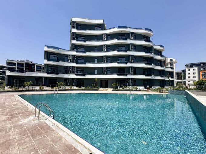 ALTINTAŞ’TA SATILIK GENİŞ BAHÇE KULLANIMLI 1+1 DAİRE