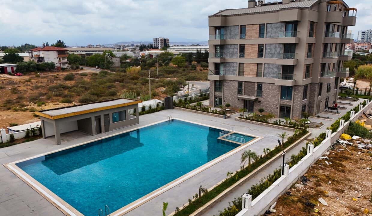 WhatsApp Image 2025-10-09 at 13.21.06 (5)