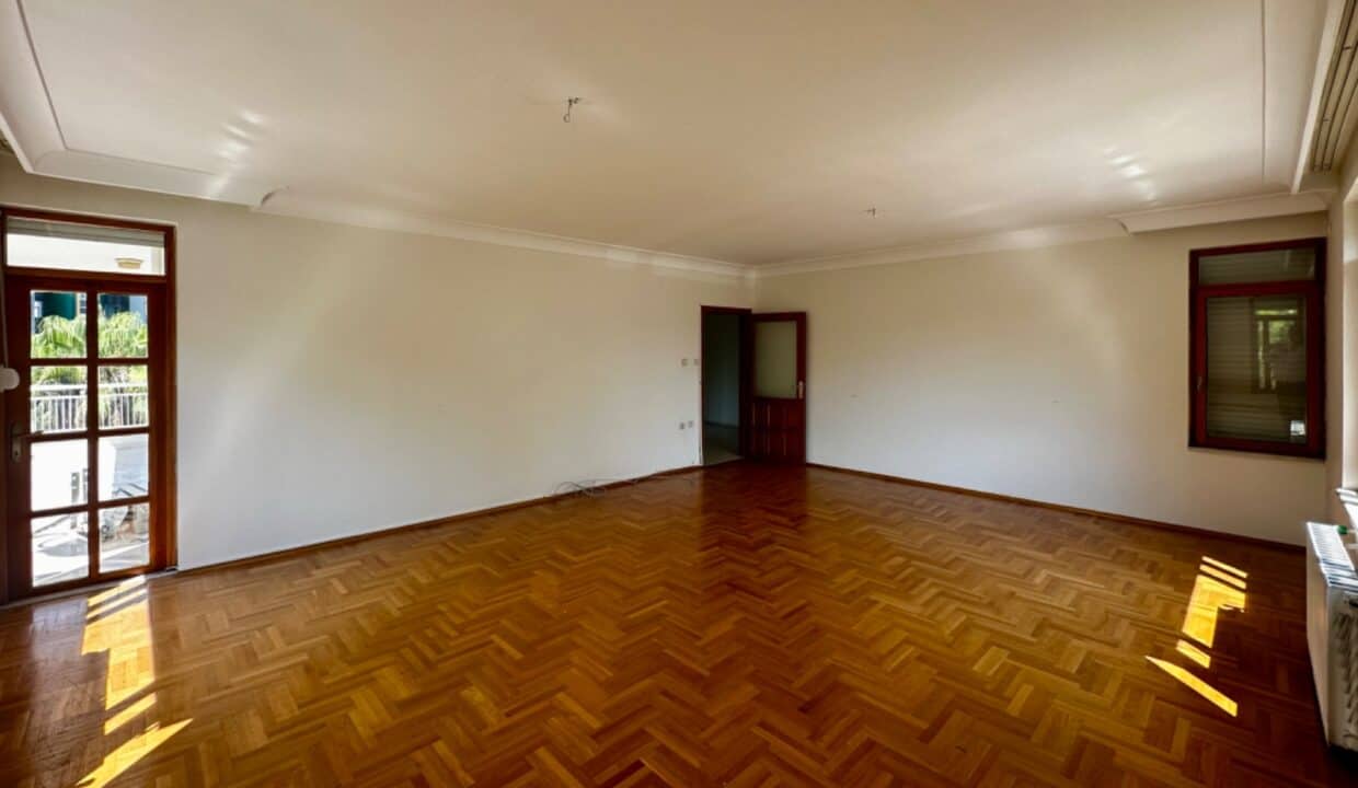 WhatsApp Image 2025-10-15 at 13.01.44 (6)