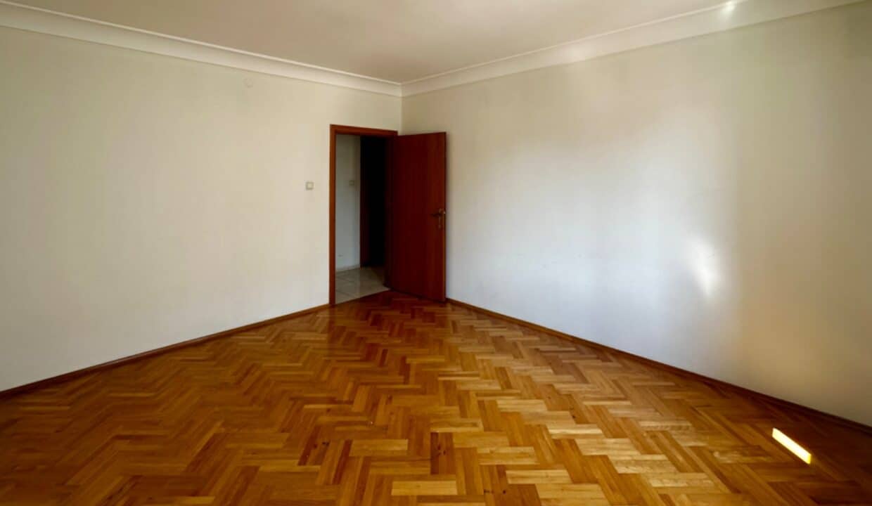 WhatsApp Image 2025-10-15 at 13.01.44 (8)