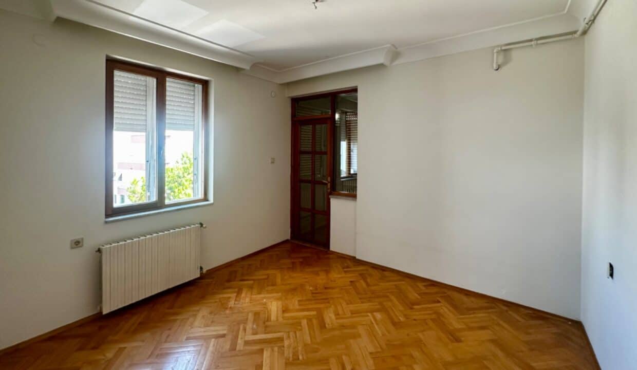 WhatsApp Image 2025-10-15 at 13.01.44 (9)