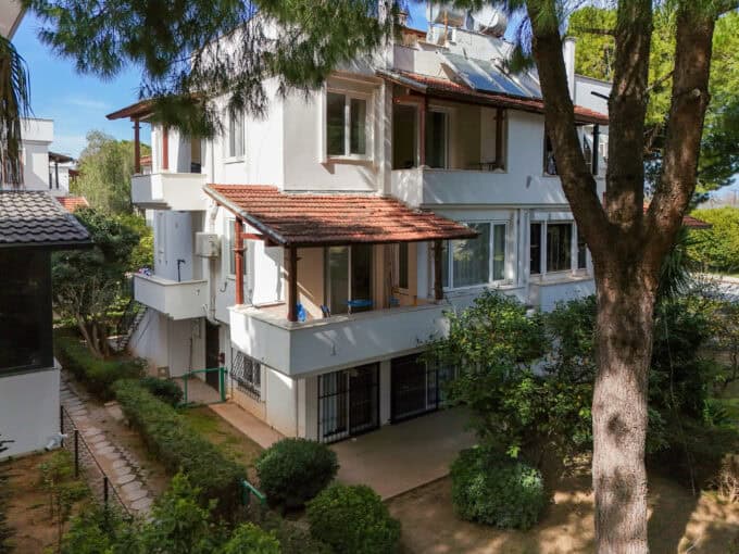 Güzeloba Hekimköy Sitesi’nde Satılık 4+2 Villa